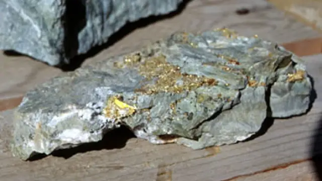 How to Identify Gold Ore